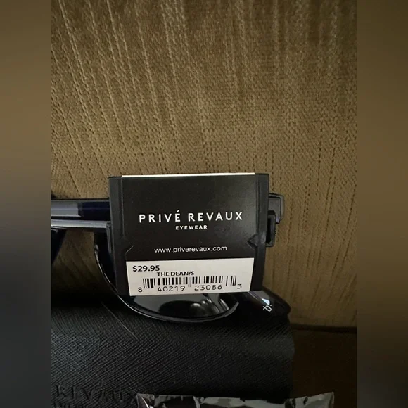 Ladies/unisex sunglasses by Prive Reaux NWT with case and cleaning cloth - Picture 3 of 15